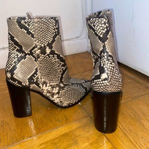 *NEVER USED* ALDO Snake Skin Boots (Size 10)